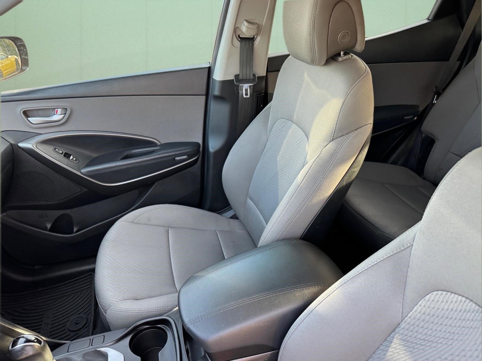 Used 2017 Hyundai Santa Fe Sport FWD image 7