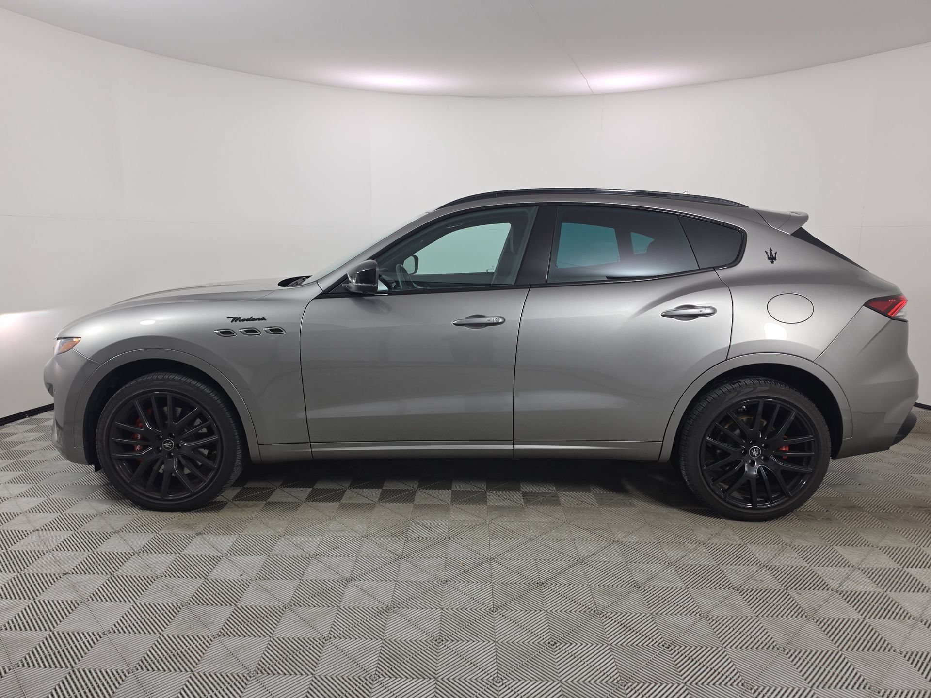 Used 2022 Maserati Levante Modena AWD/4WD image 4