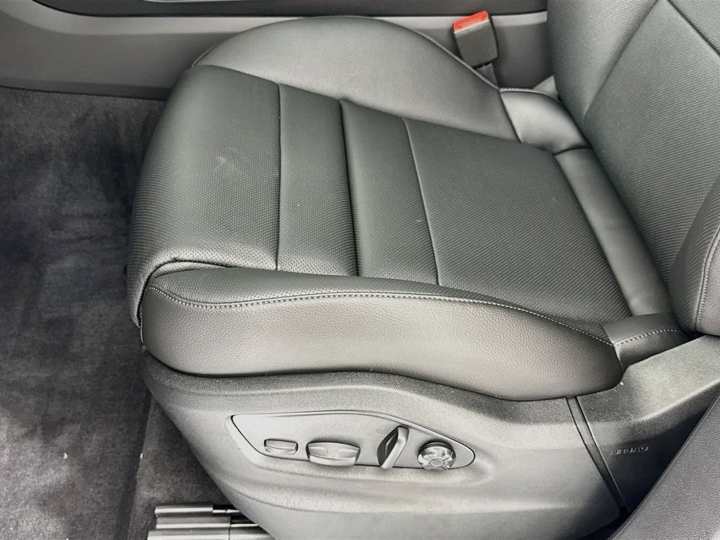 New 2026 Porsche Cayenne S AWD/4WD image 13