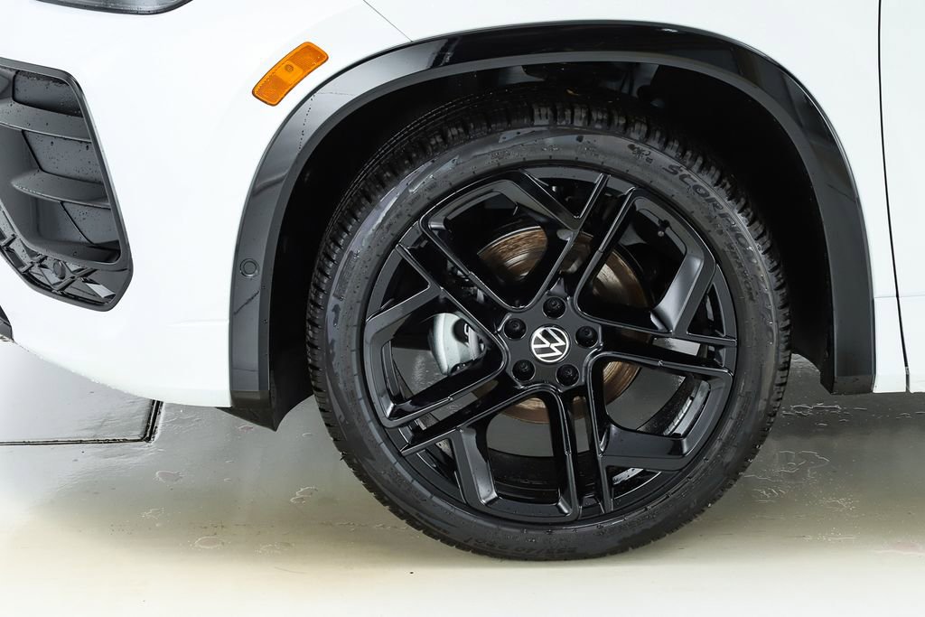 New 2026 Volkswagen Tiguan SE R-Line image 5