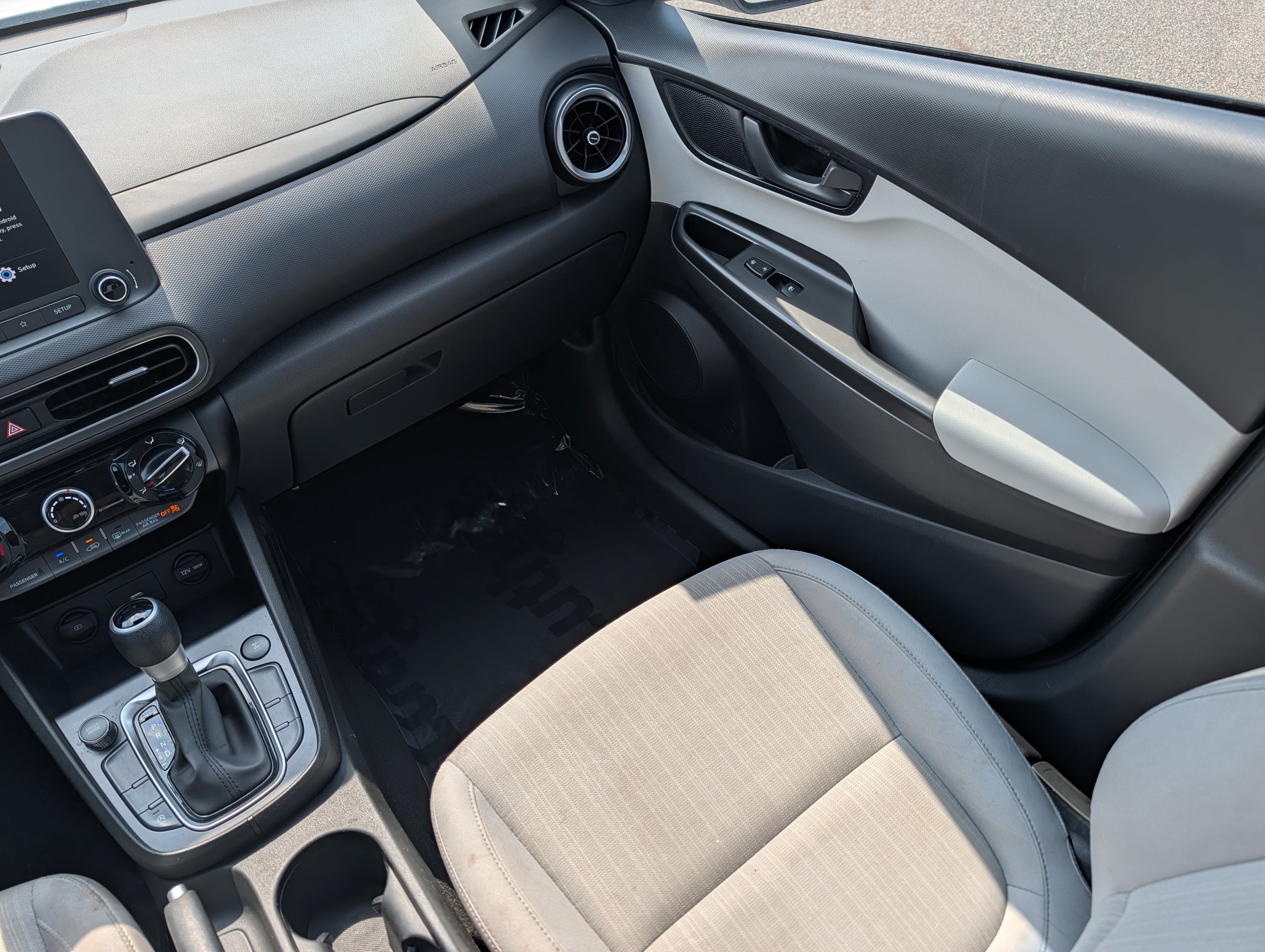 Used 2023 Hyundai Kona SEL w/ Cargo Package AWD/4WD image 11