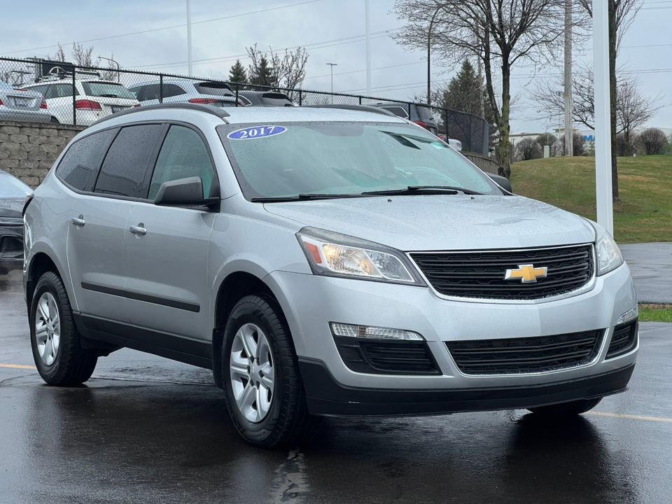 Used 2017 Chevrolet Traverse LS FWD image 32