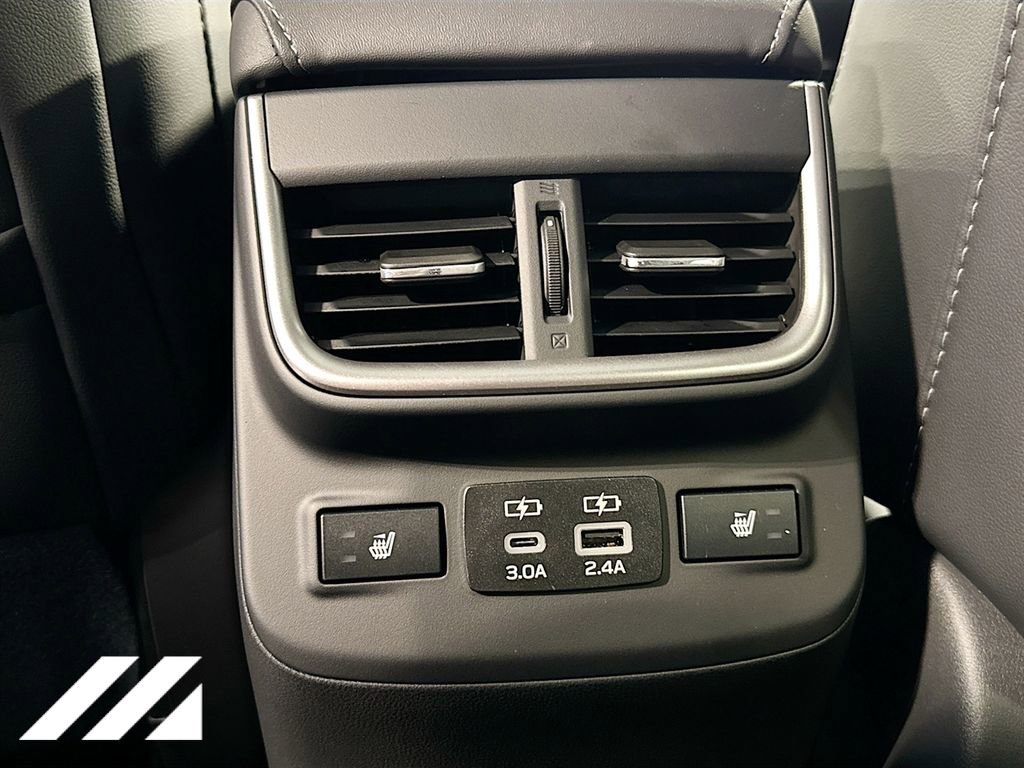 Certified 2025 Subaru Outback Limited image 27