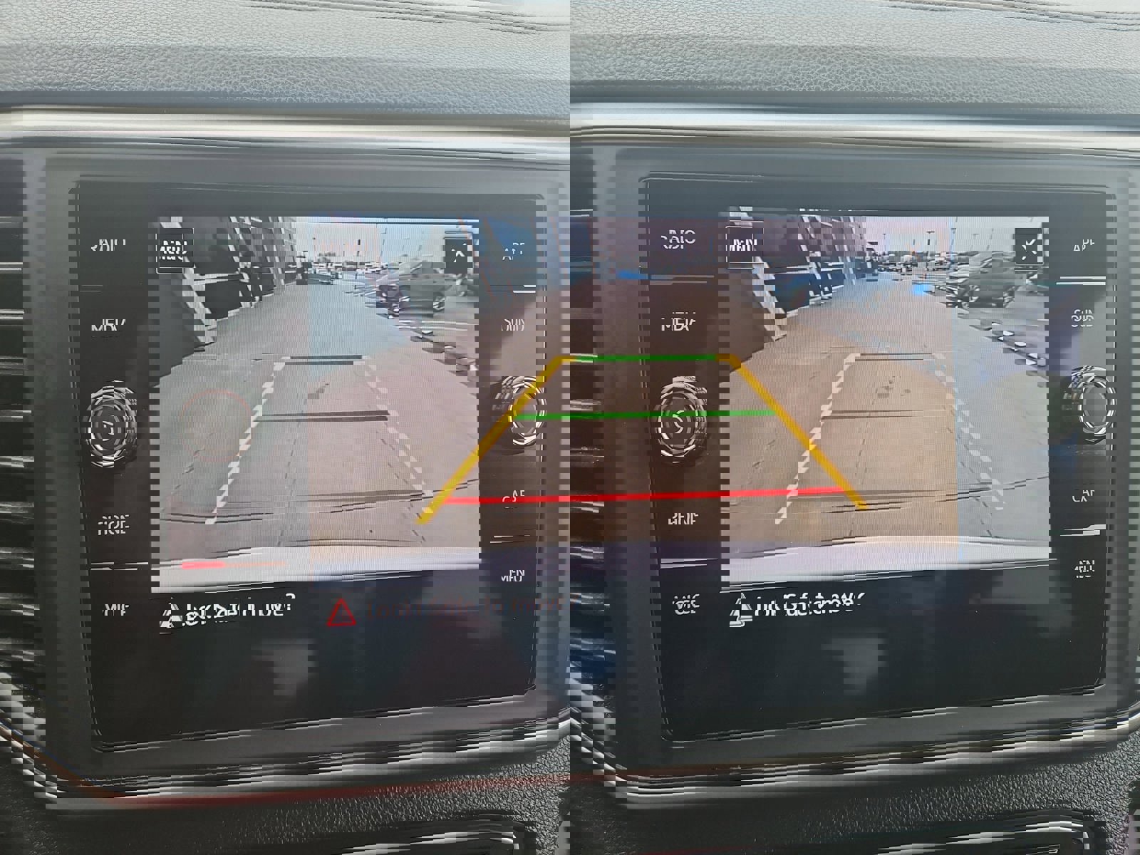 Used 2020 Volkswagen Atlas Cross Sport SE w/ Towing Package AWD/4WD image 10