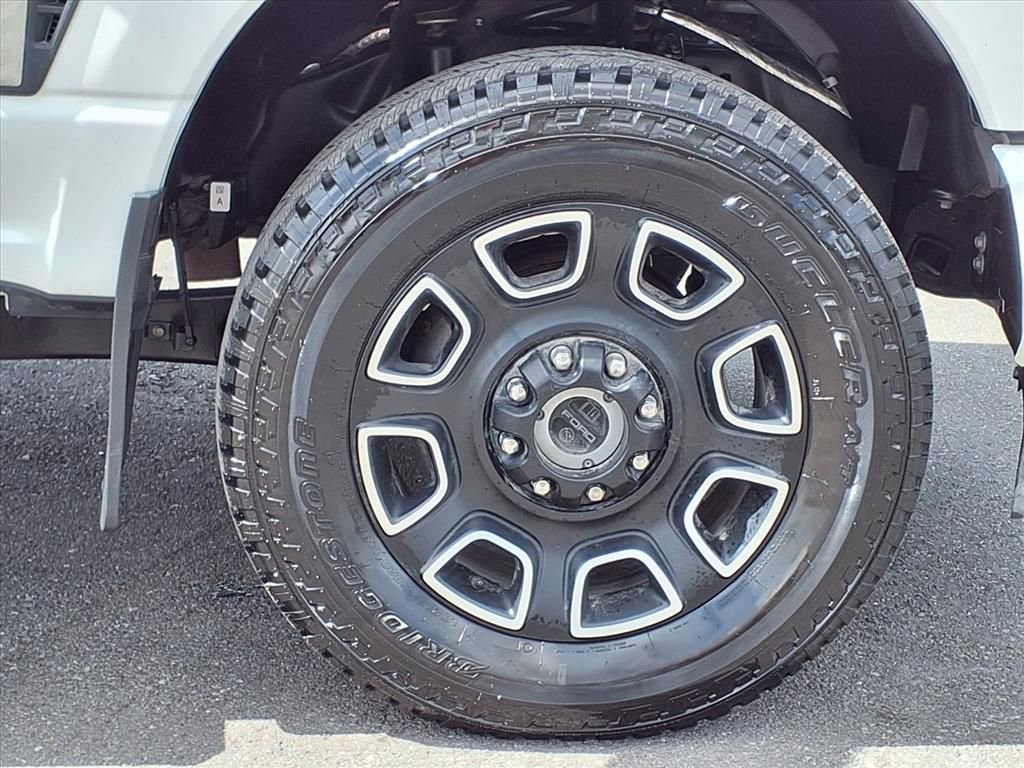 Used 2024 Ford F250 Platinum image 9