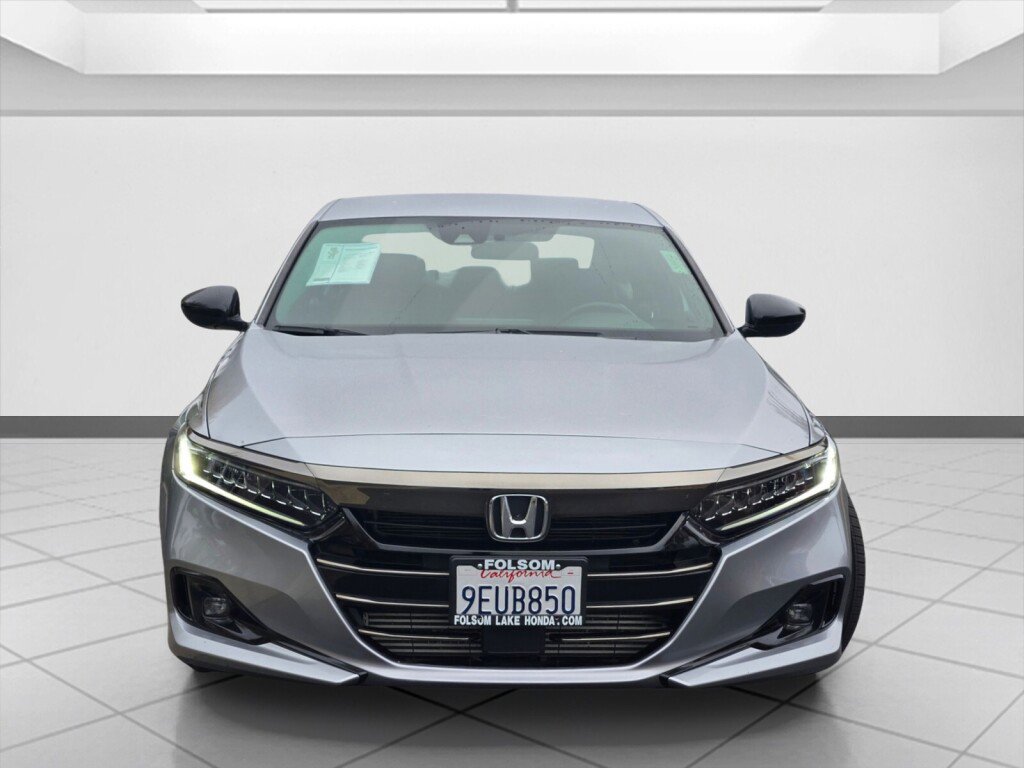 Used 2022 Honda Accord Sport image 2