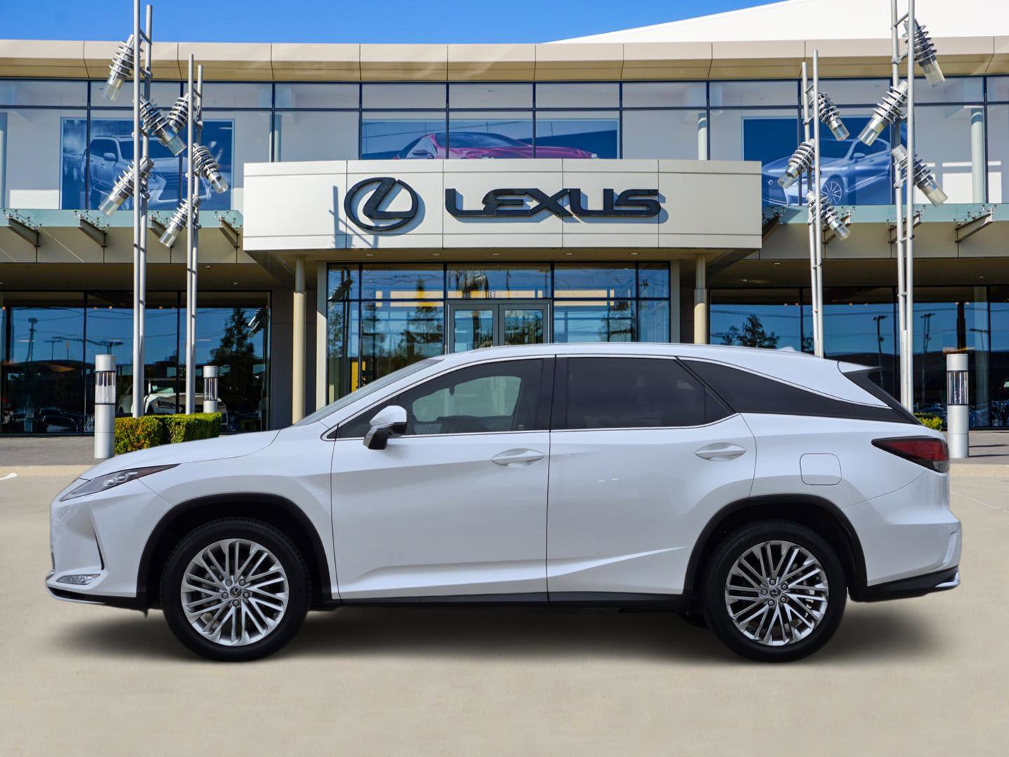 Used 2020 Lexus RX 350L Luxury image 3