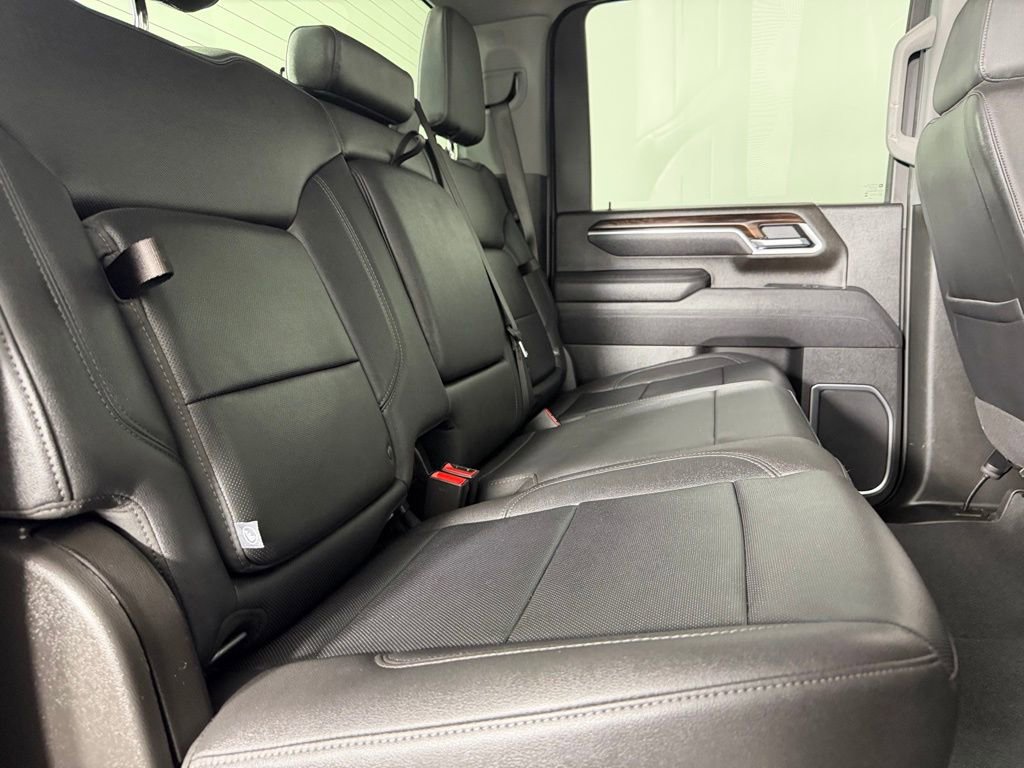 Used 2025 GMC Sierra 3500 SLT AWD/4WD image 28