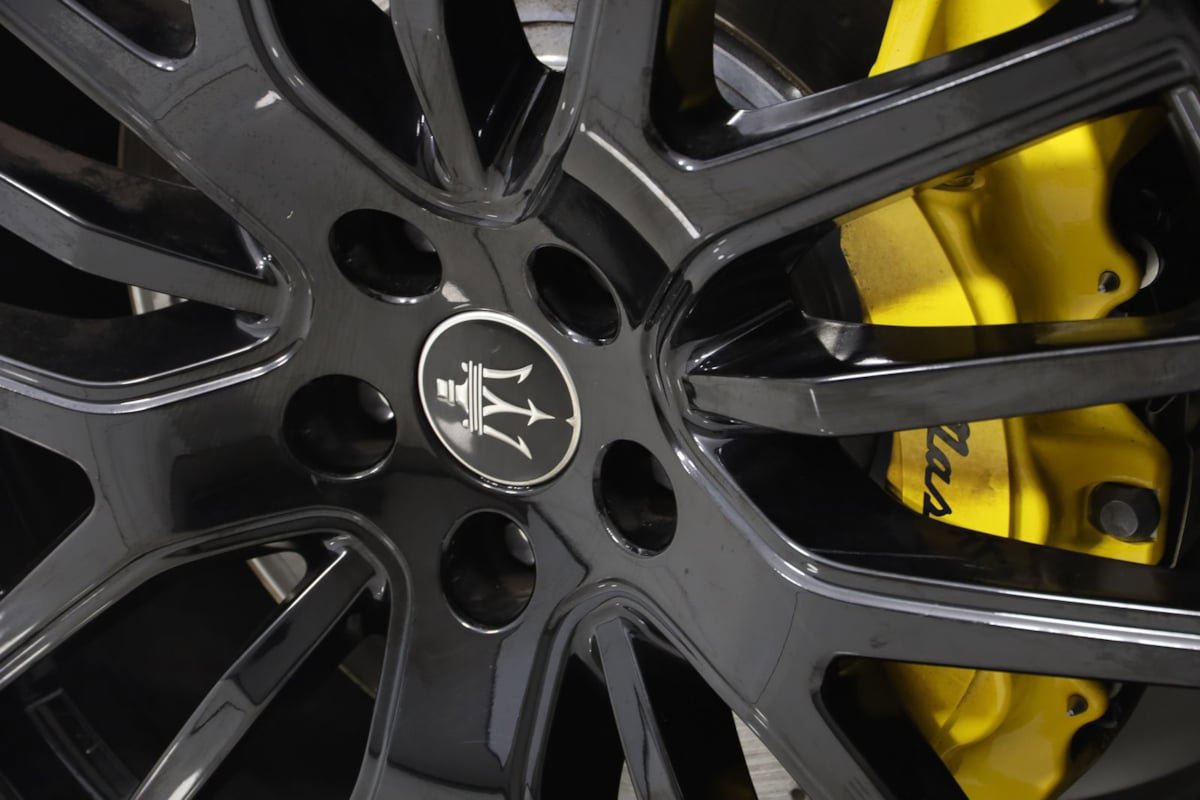 Used 2022 Maserati Levante Modena AWD/4WD image 18