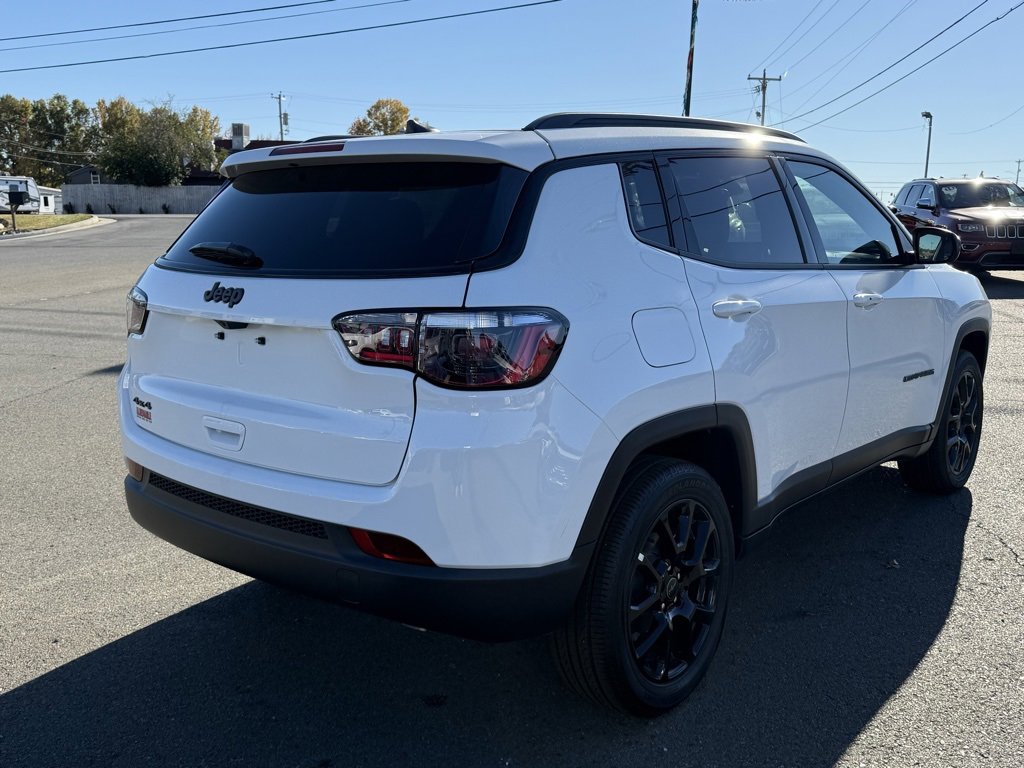 New 2026 Jeep Compass Latitude image 3