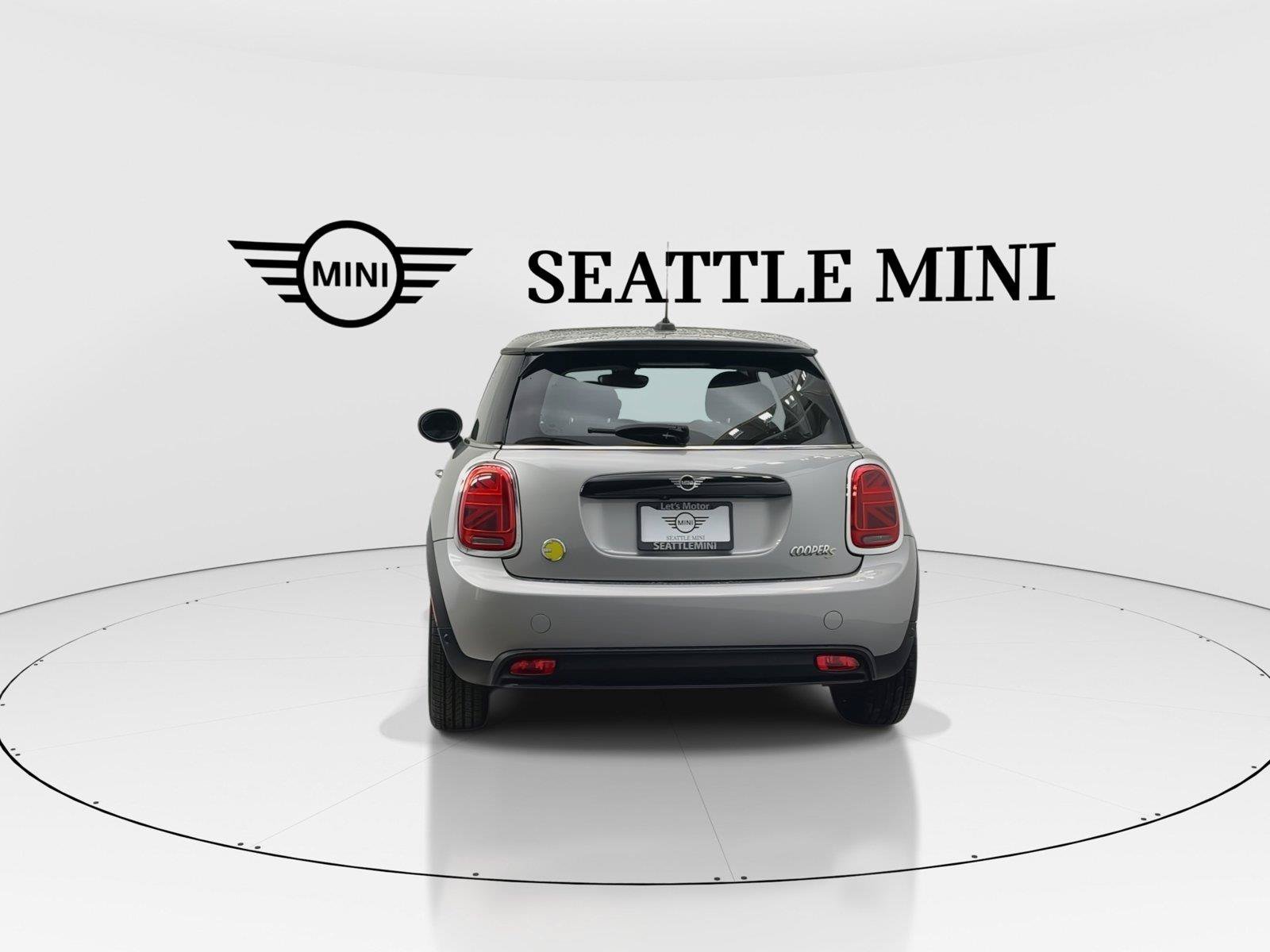 Used 2024 MINI Cooper SE FWD image 9
