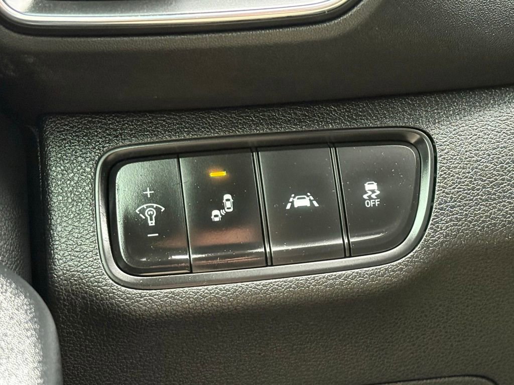 Used 2019 Hyundai Santa Fe SE image 34