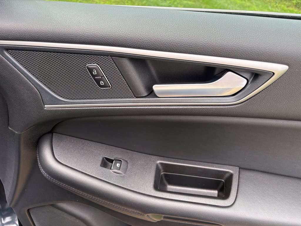 Used 2024 Ford Edge SEL w/ Convenience Package AWD/4WD image 29