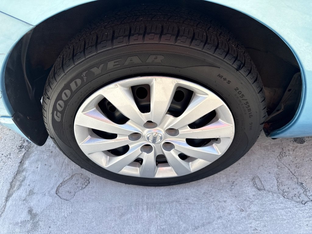 Used 2015 Nissan Leaf S w/ Charge Package FWD image 9