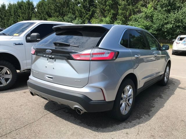 Used 2024 Ford Edge Titanium image 3