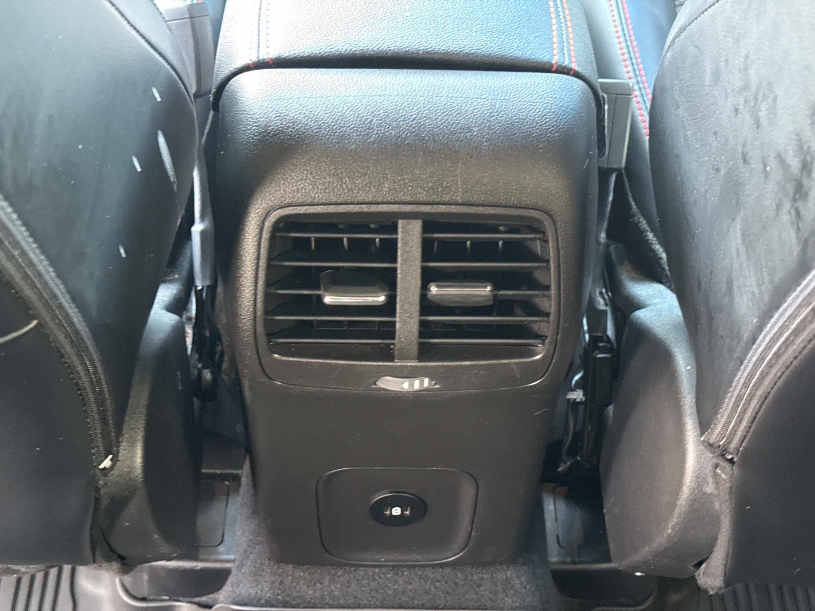 Used 2023 Ford Escape ST-Line image 17