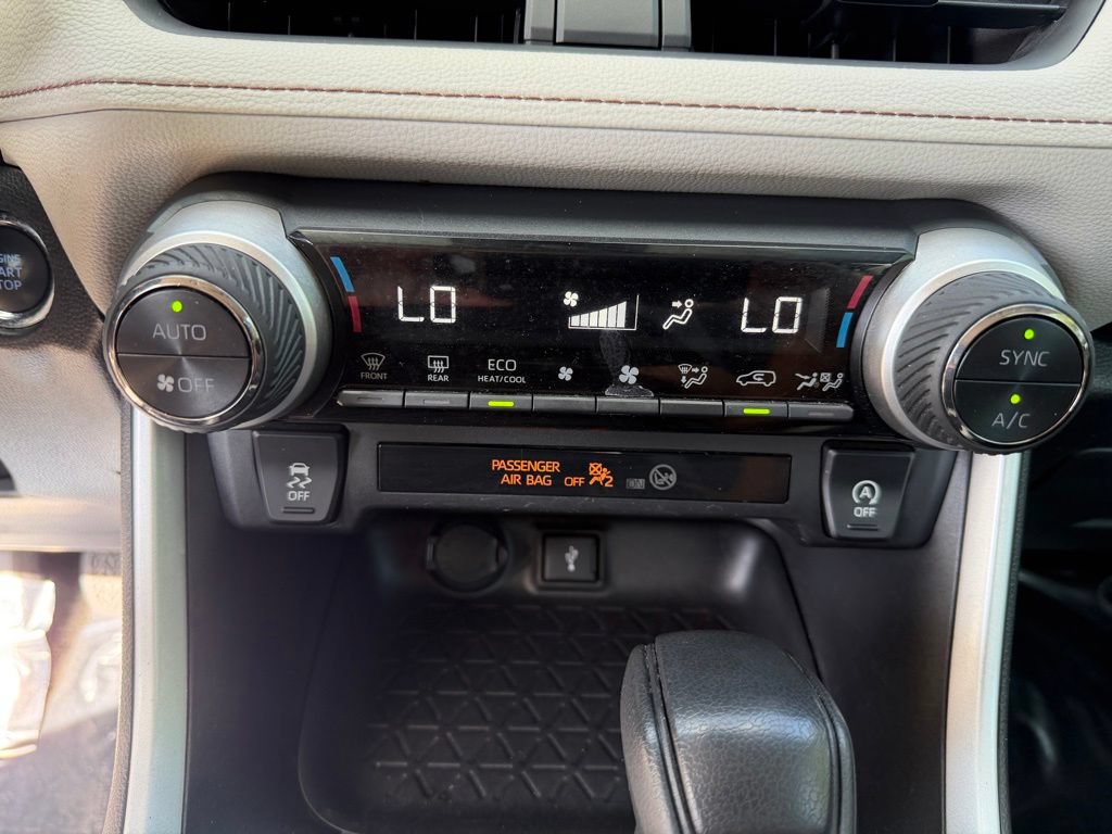 Used 2021 Toyota RAV4 XLE FWD image 23