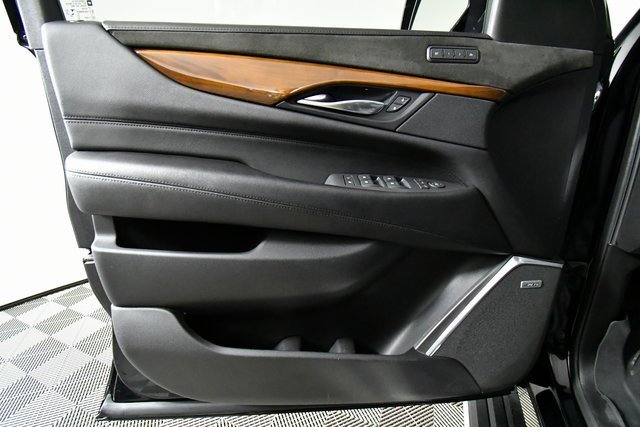 Used 2019 Cadillac Escalade ESV Premium Luxury image 22