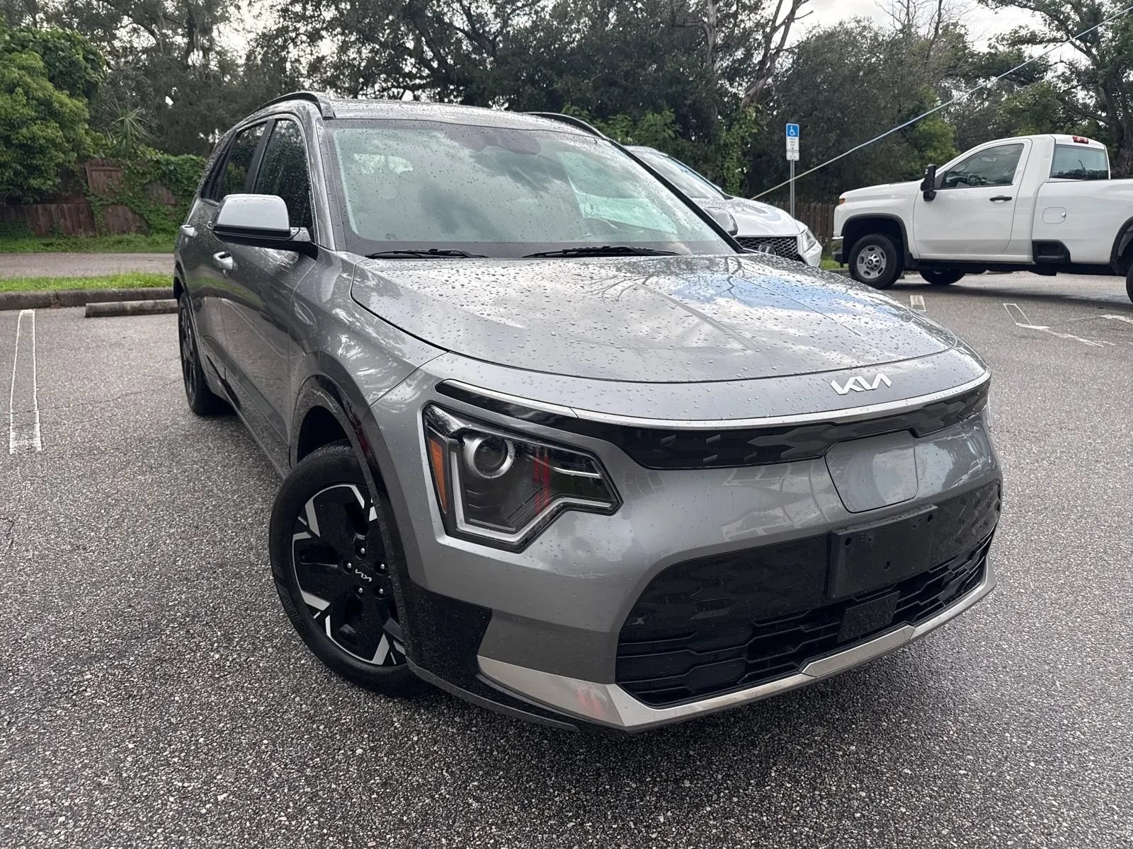 Used 2024 Kia Niro Wind w/ Wind Preserve Package FWD image 4