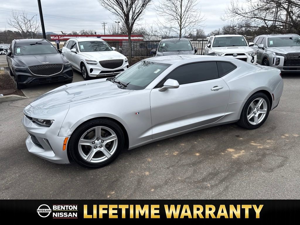 Used 2018 Chevrolet Camaro LT image 4
