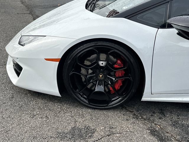 Used 2017 Lamborghini Huracan LP 580-2 image 11