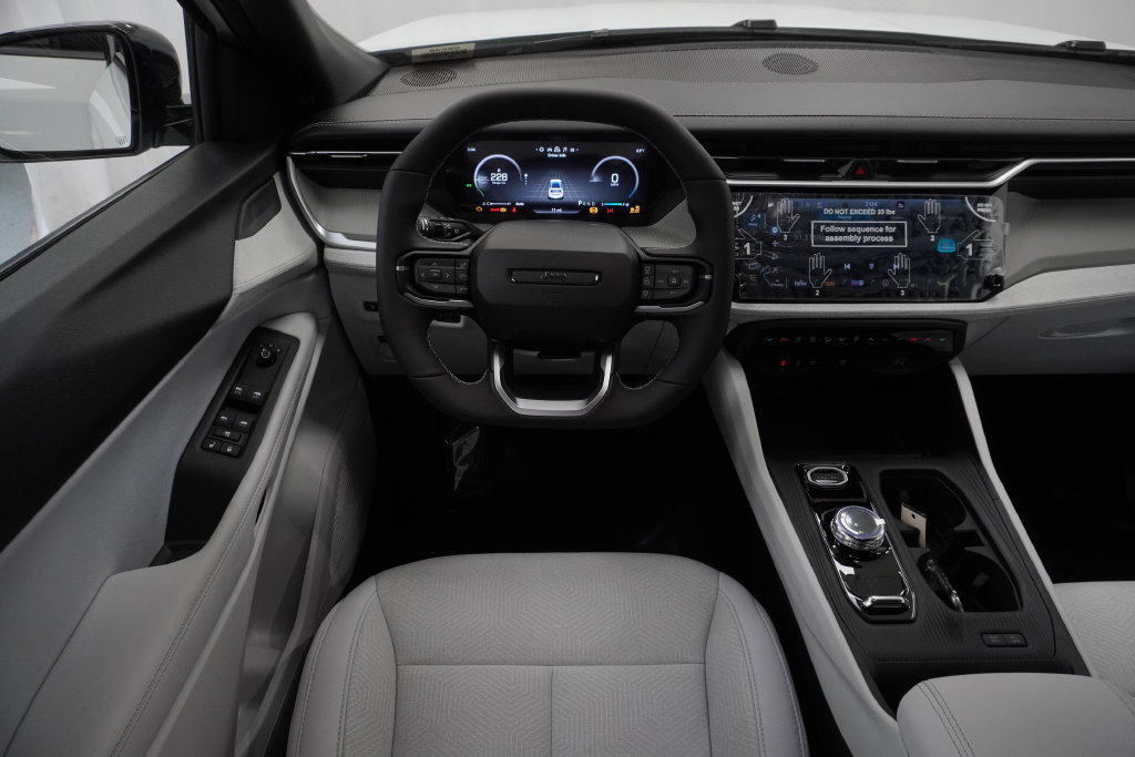 New 2026 Jeep Cherokee Laredo AWD/4WD image 18