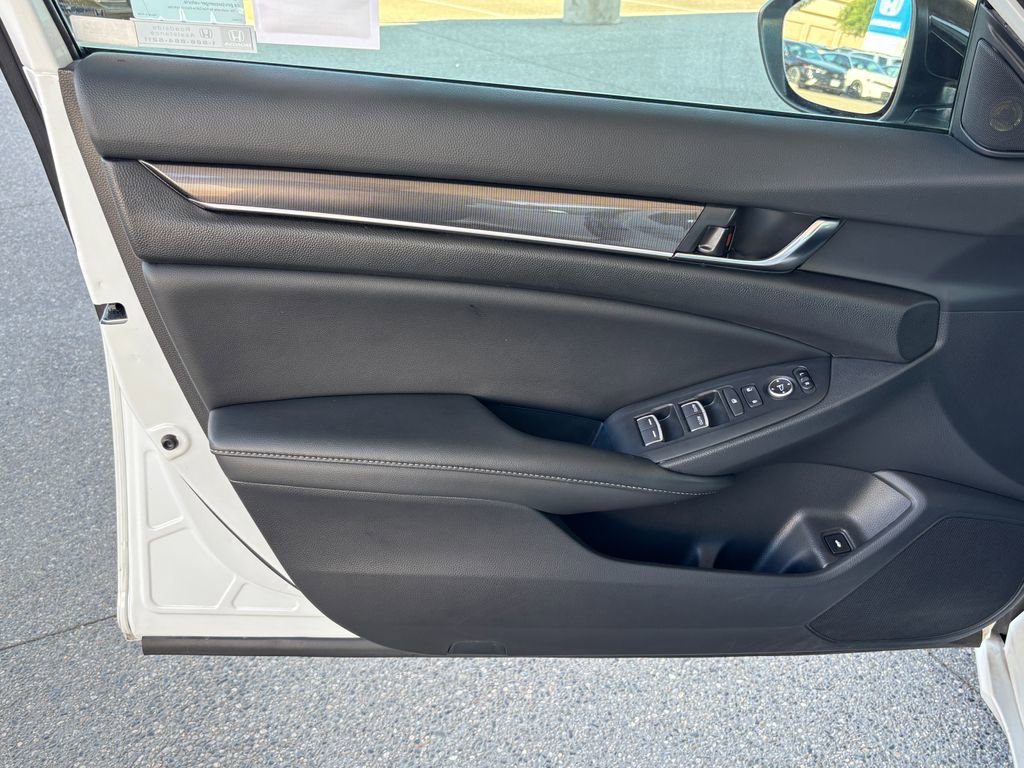 Used 2022 Honda Accord Sport image 25