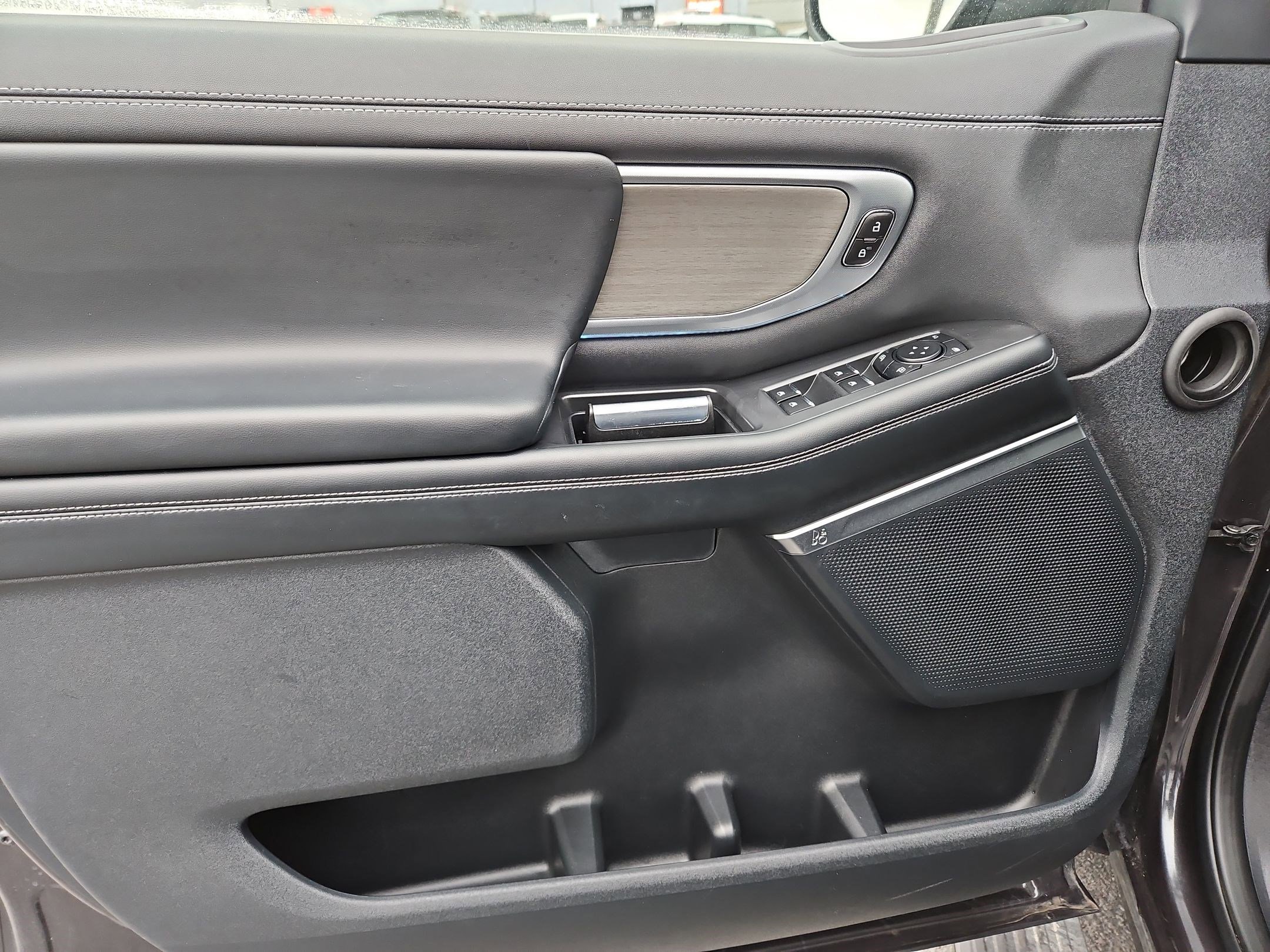 Used 2025 Ford Expedition Max Platinum image 15