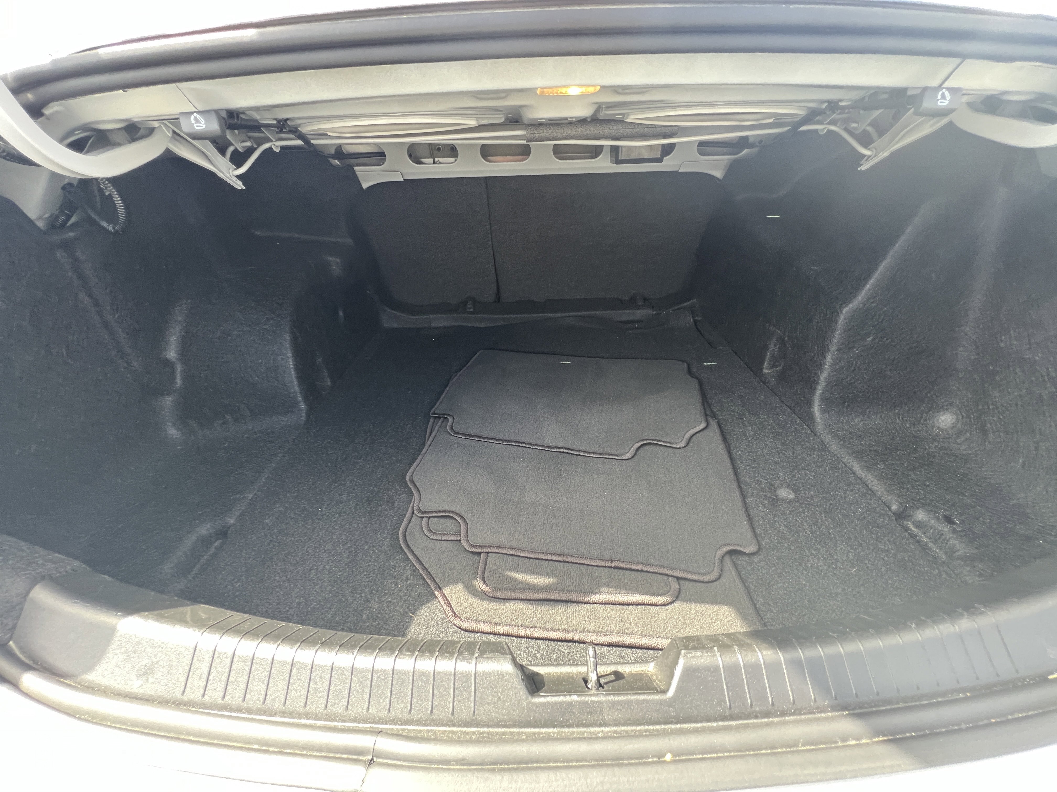 Used 2023 Chevrolet Malibu LT image 31