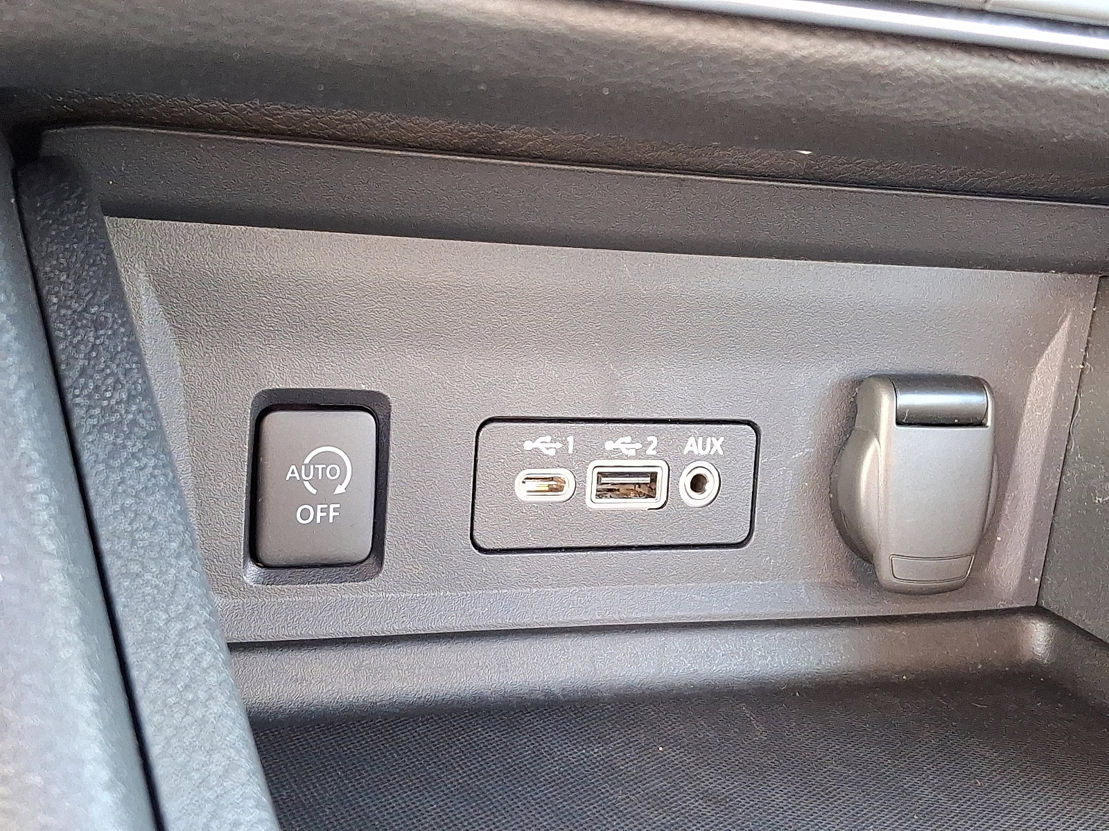 Certified 2025 Nissan Sentra SV w/ All-Weather Package image 23