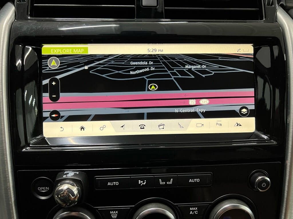 Used 2018 Land Rover Discovery HSE image 25