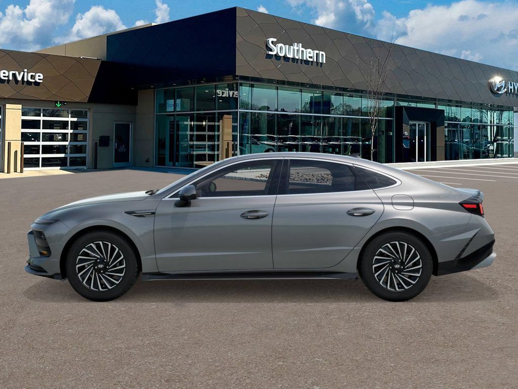 New 2026 Hyundai Sonata Limited FWD image 3
