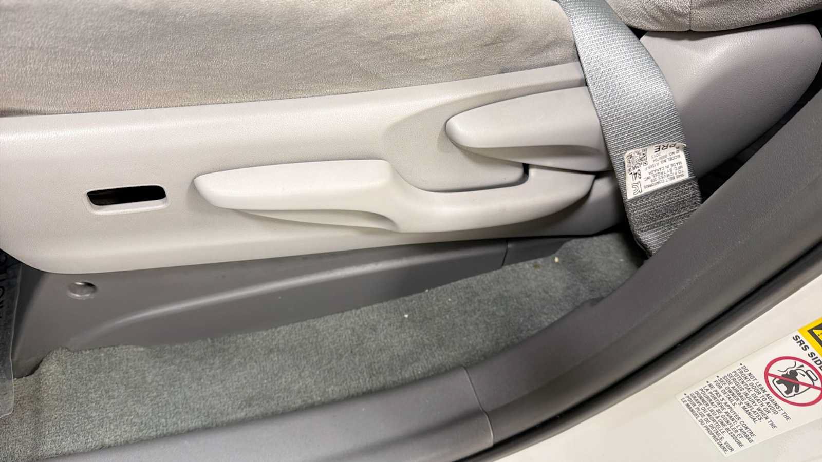 Used 2015 Toyota Sienna L FWD image 14
