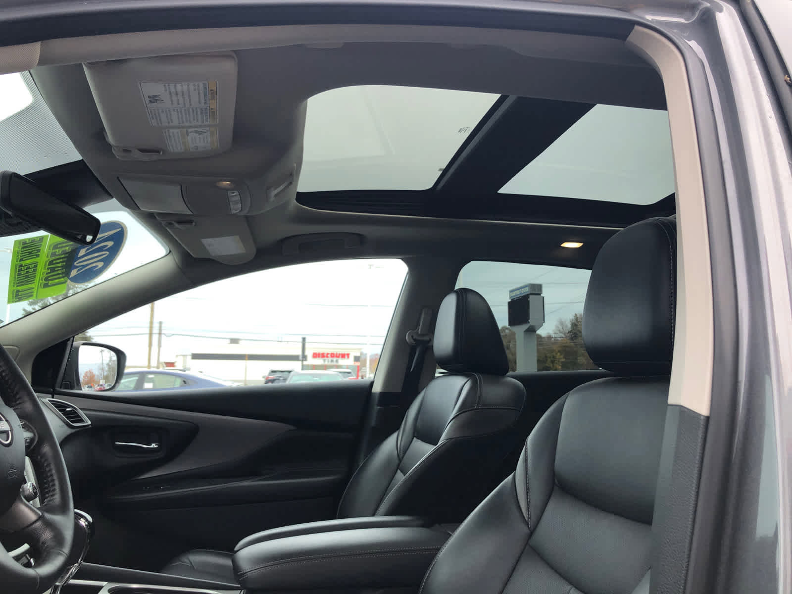 Used 2024 Nissan Murano SL image 28