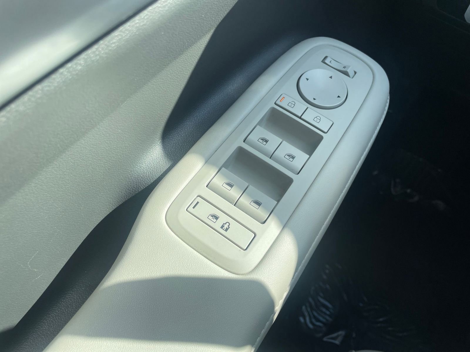 Used 2025 Hyundai Santa Fe SEL image 18