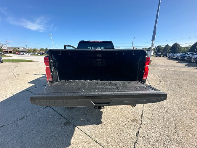 Used 2024 Chevrolet Silverado 2500 High Country w/ Technology Package AWD/4WD image 30