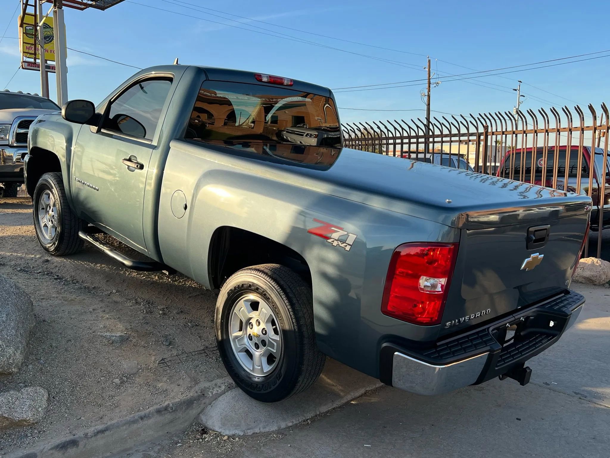 Used 2007 Chevrolet Silverado 1500 LT w/ 1LT Convenience Package image 10