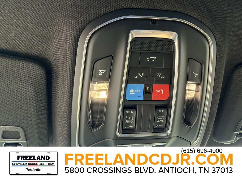 New 2025 Jeep Grand Cherokee 4WD image 30