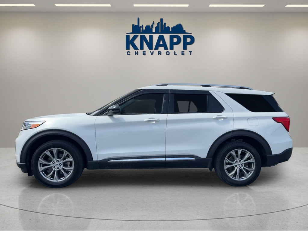 Used 2021 Ford Explorer Limited w/ Equipment Group 301A AWD/4WD image 2