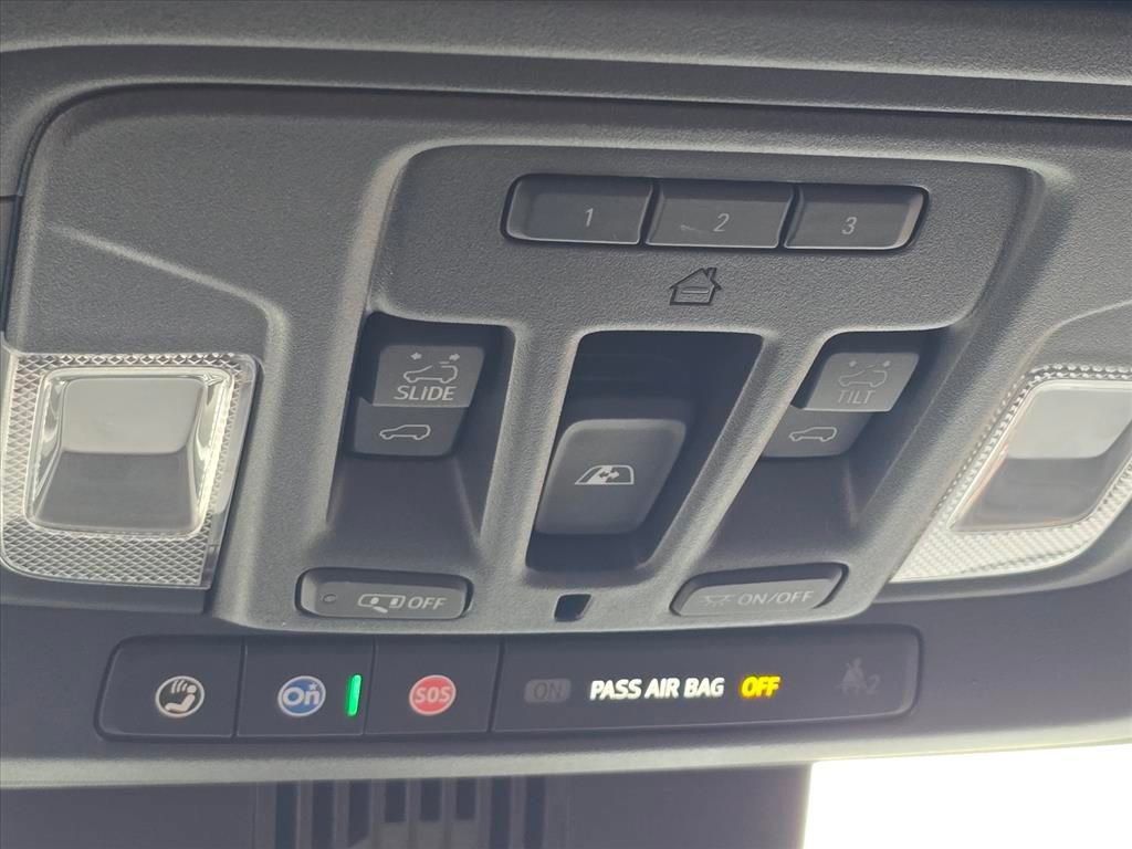 Certified 2022 GMC Sierra 1500 AT4 w/ AT4 Premium Package image 25