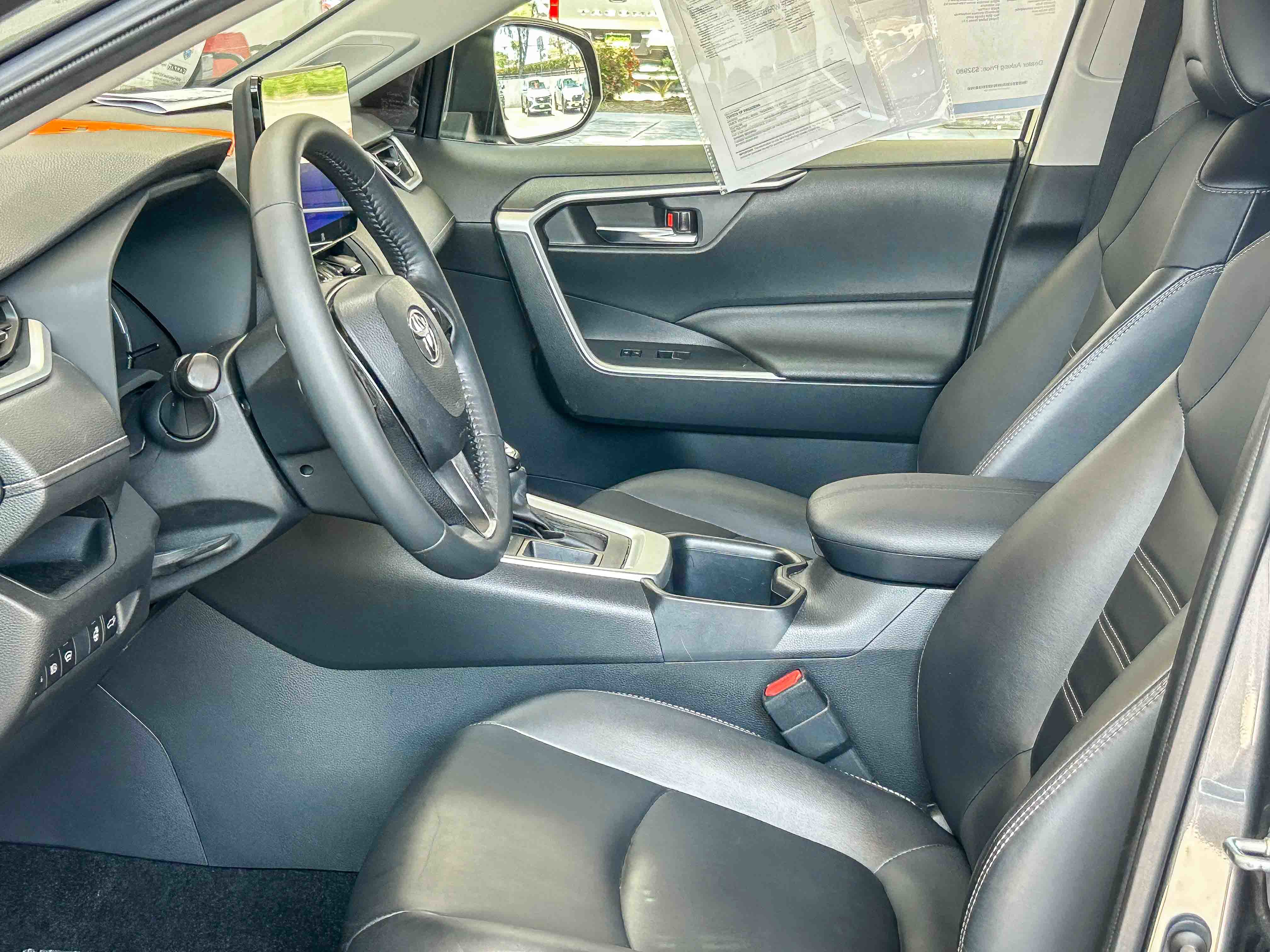 Used 2023 Toyota RAV4 XLE Premium FWD image 17