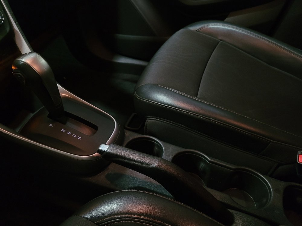 Used 2020 Chevrolet Trax LT w/ LT Convenience Package image 26