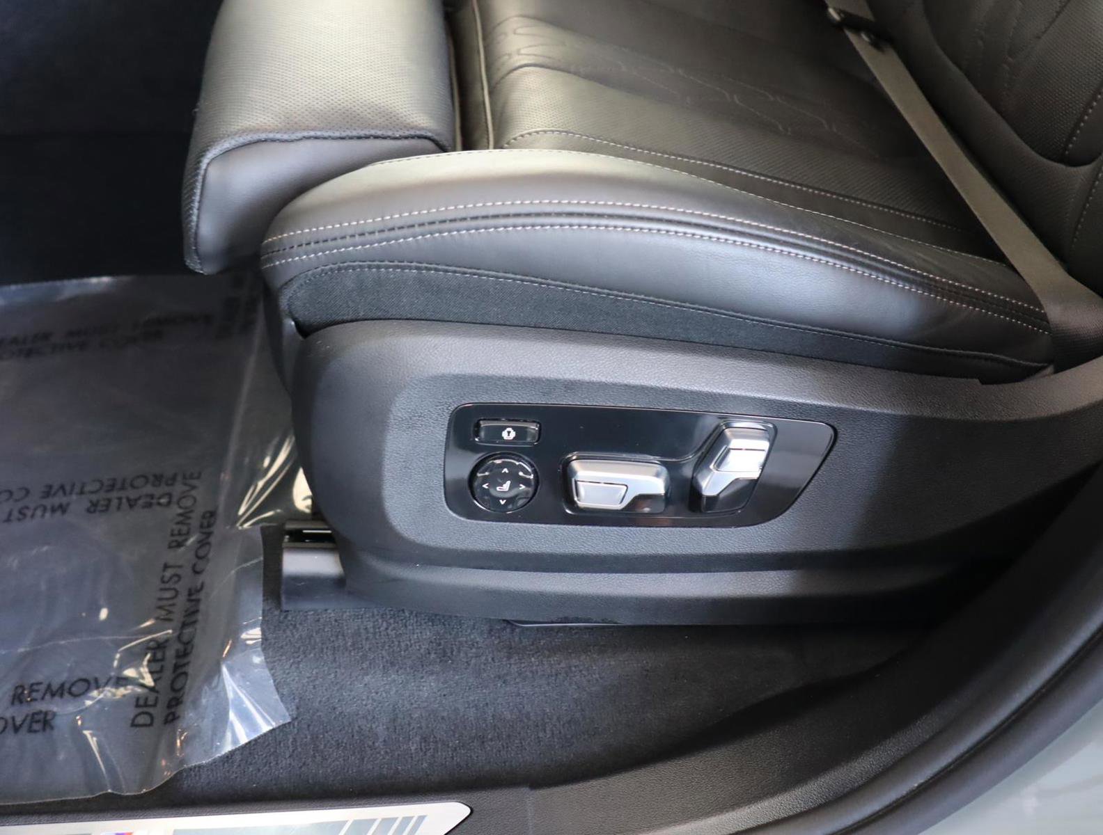 Used 2024 BMW X5 xDrive50e w/ Executive Package image 22