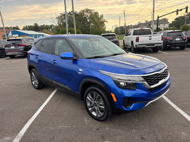 Used 2021 Kia Seltos LX AWD/4WD image 5