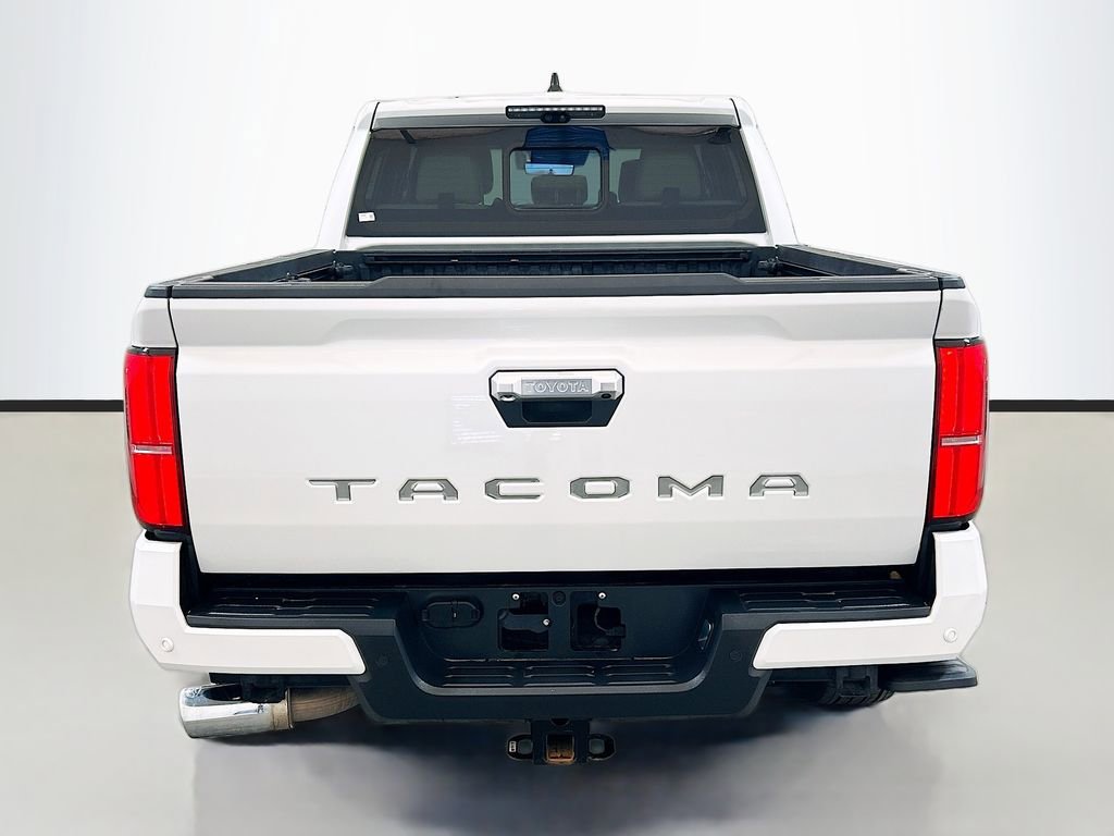 Used 2025 Toyota Tacoma Limited AWD/4WD image 5