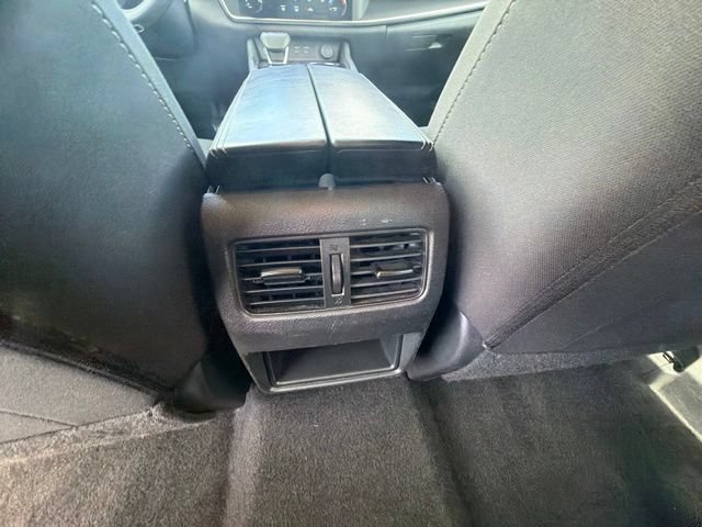Used 2024 Nissan Rogue S AWD/4WD image 17