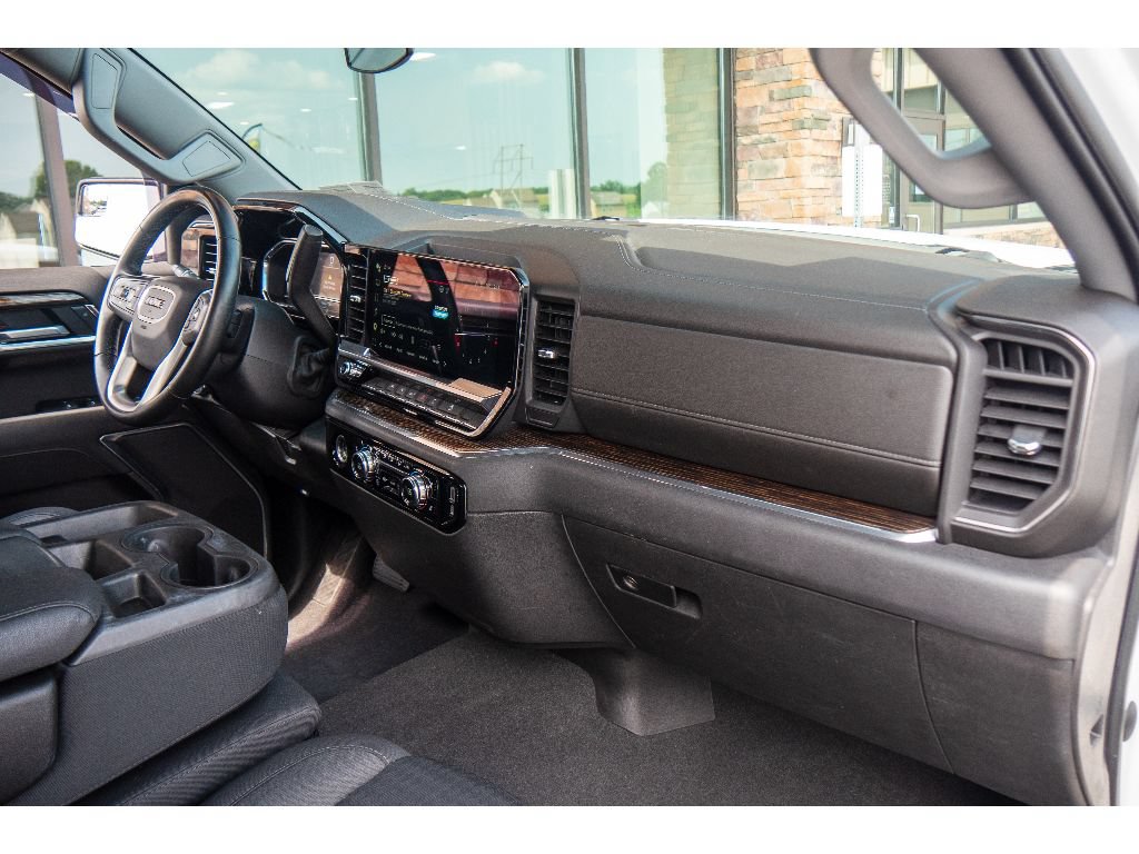 Used 2023 GMC Sierra 1500 Elevation w/ X31 Off-Road Package AWD/4WD image 15