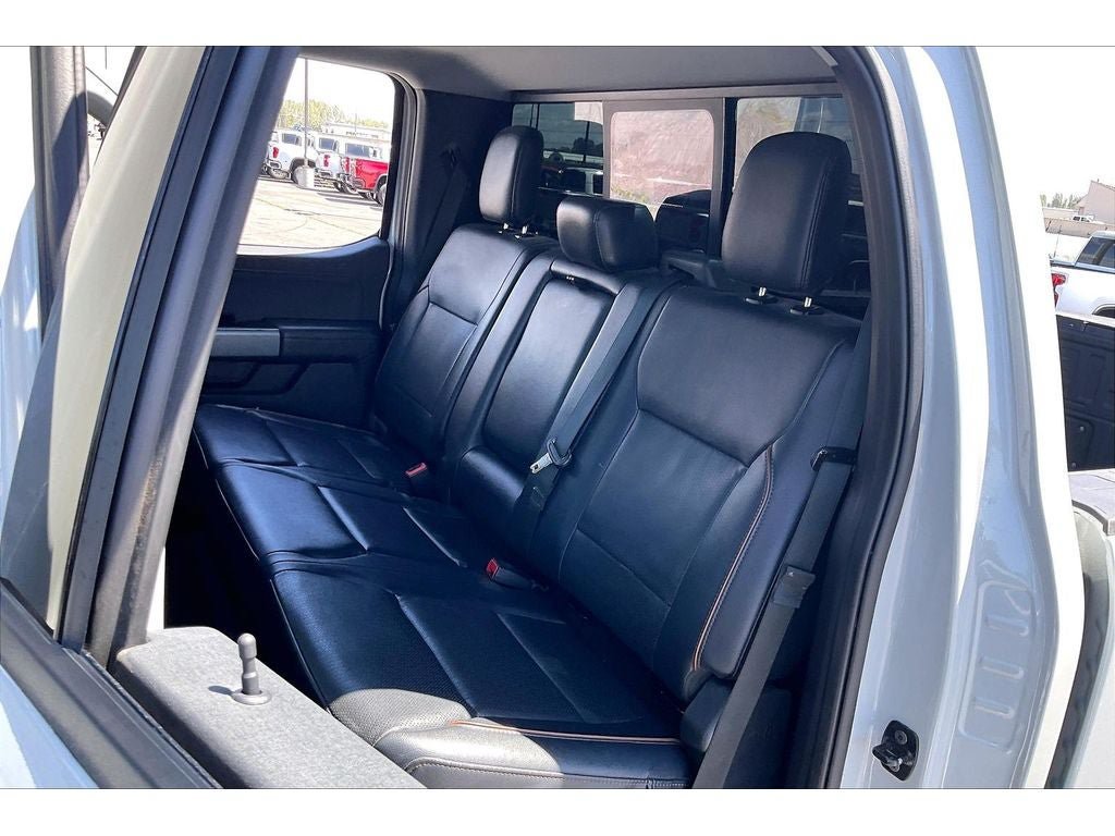 Used 2025 Ford F350 Lariat w/ Lariat Ultimate Package AWD/4WD image 28