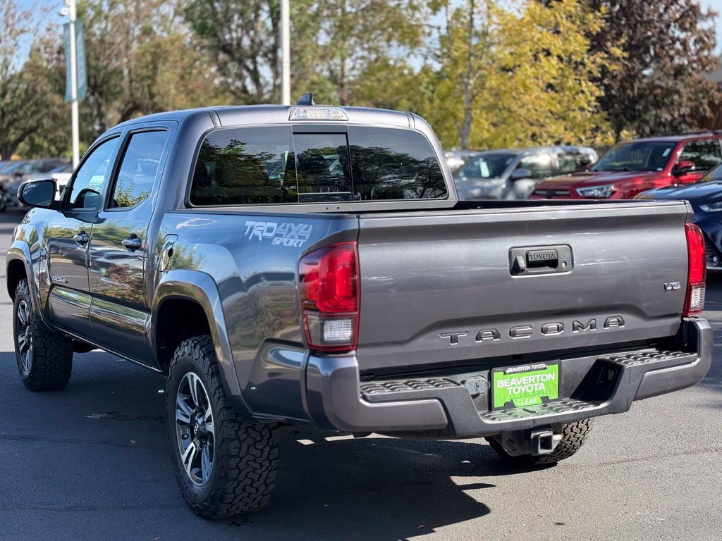 Used 2019 Toyota Tacoma TRD Sport AWD/4WD image 3