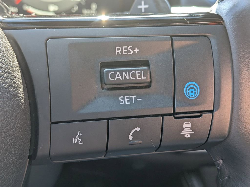 Used 2024 Nissan Rogue Platinum w/ Platinum Premium Package image 15